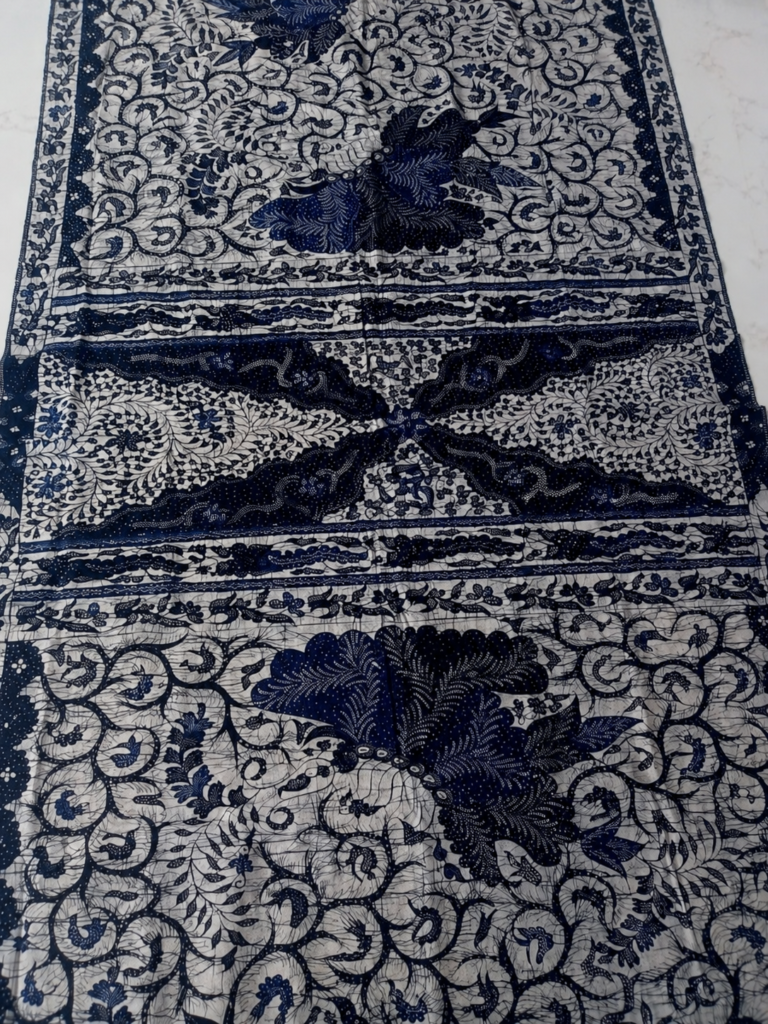 Authentic Indonesian Batik Tulis Fabric – Premium Cotton Mori (BTM_KM_10_08)